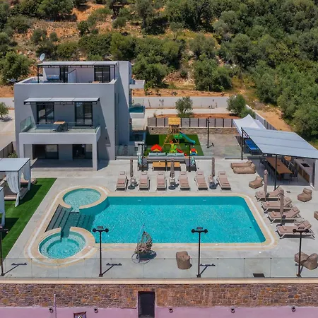 Luxury Mare - With 150m Pool * Roumelí