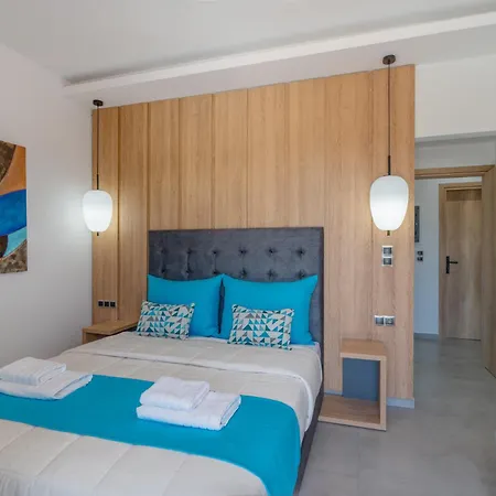 Luxury Mare - With 150m Pool *