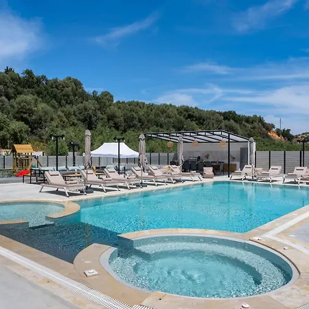 Luxury Mare - With 150m Pool Villa